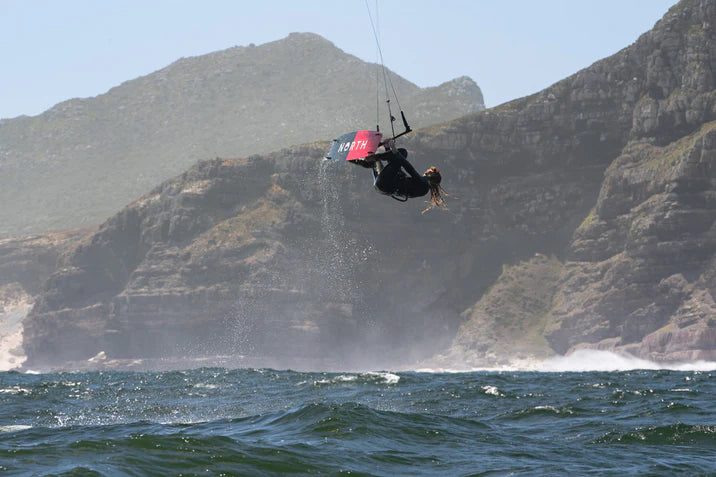 ATMOS HYBRID TWINTIP BOARD 2024